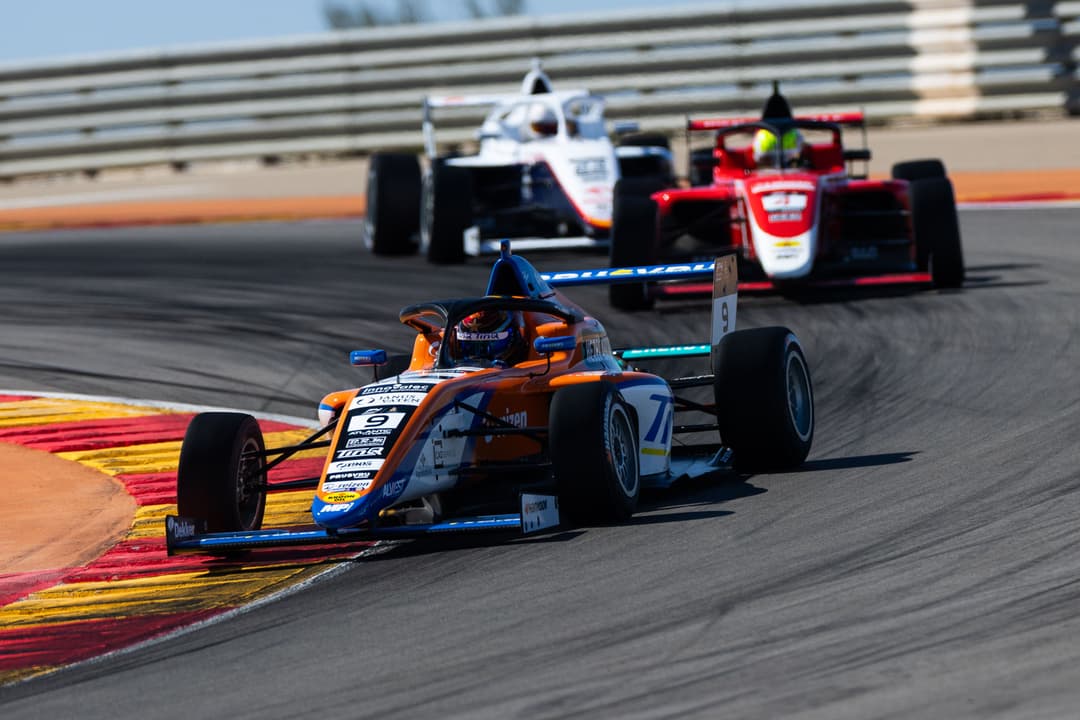 La gallery del weekend: 62 vetture a Motorland