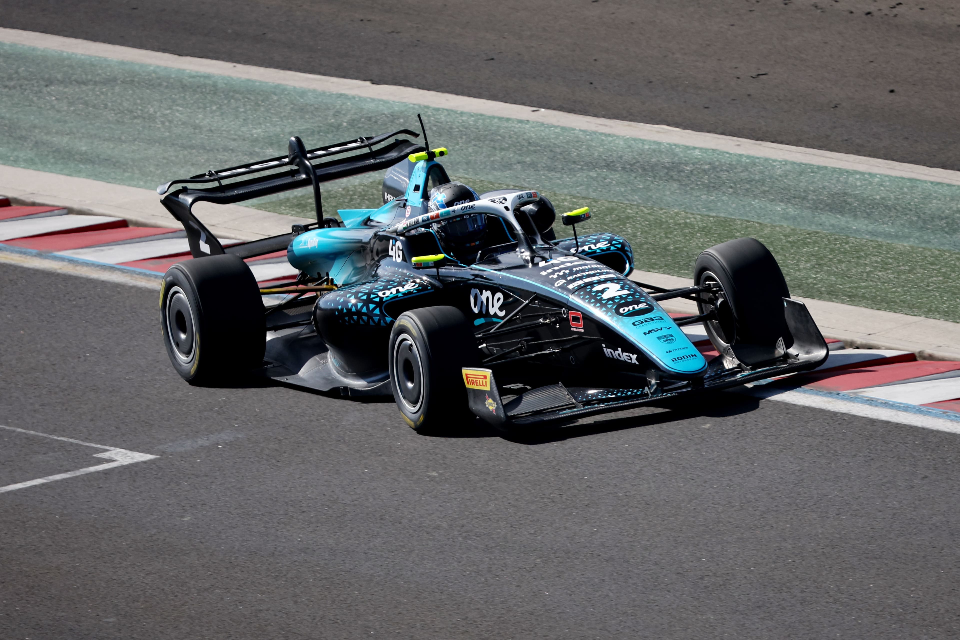 GB3, GB4 e F4 CEZ tornano in pista a Silverstone e Most con un nuovo weekend di gare per le monoposto Tatuus.