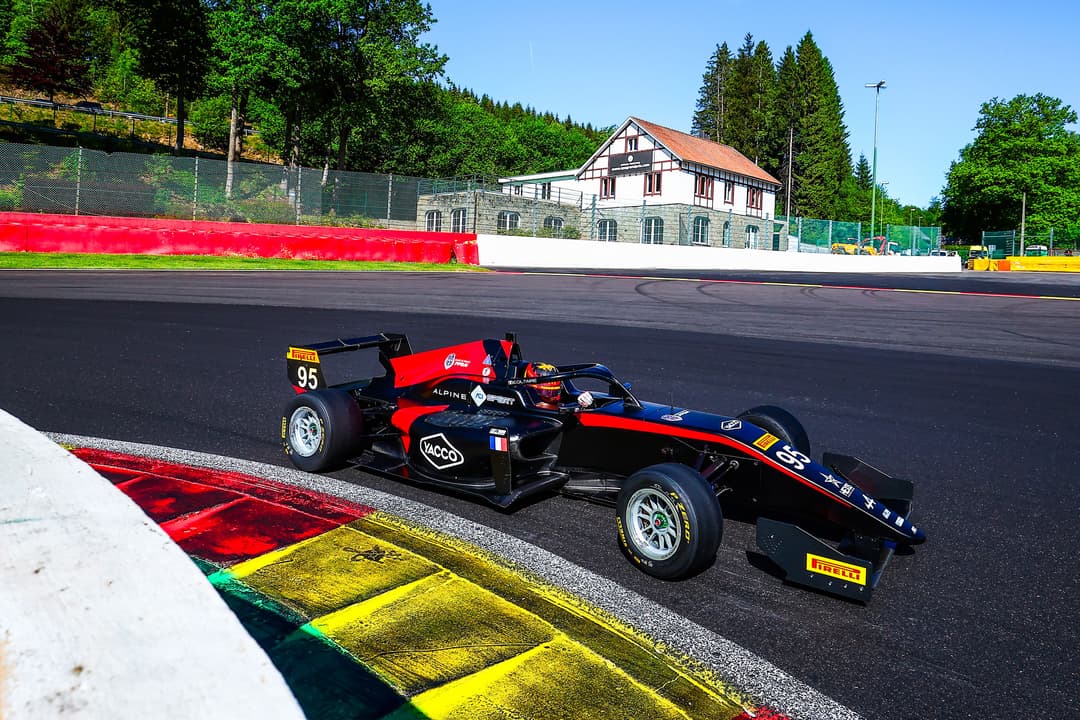 10 gare e 9 diversi vincitori: il recap di un intenso weekend europeo