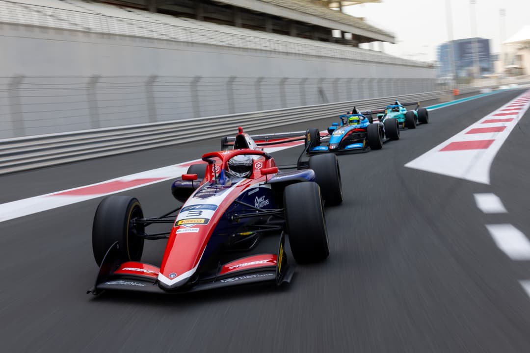 Gallery - Le immagini dello shooting dinamico della Tatuus T-326 sul circuito di Yas Marina